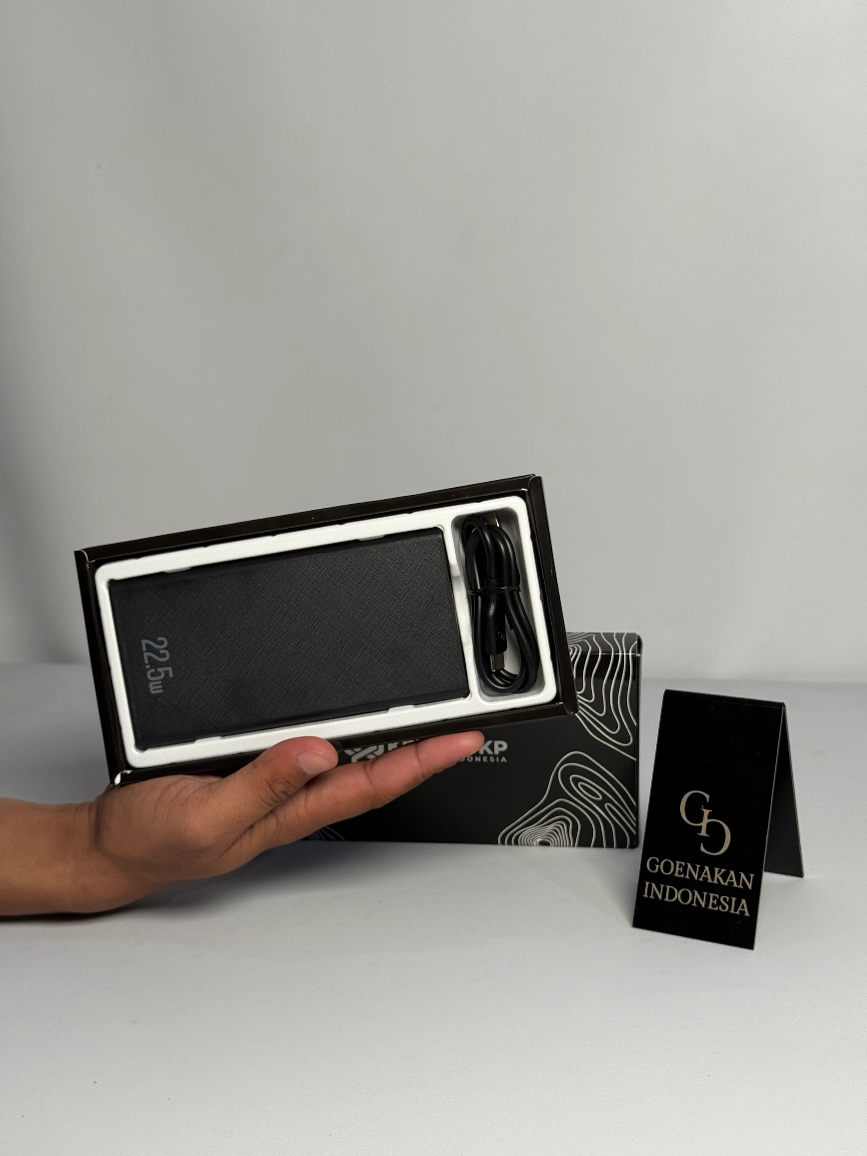 Technology Souvenirs for the Digital Era: 10 Trendy Choices That Tech-Savvy Audiences Love
