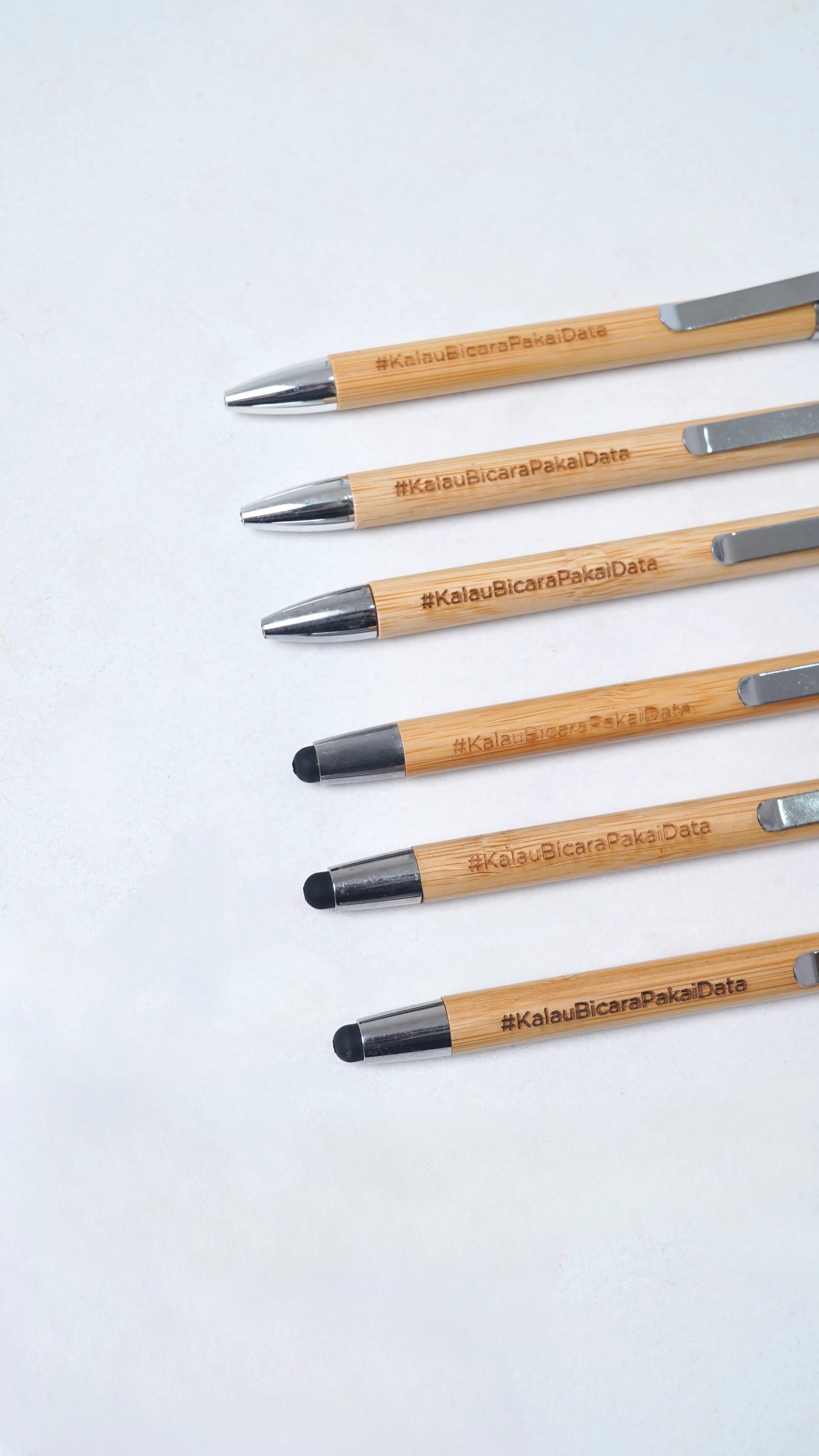 7+ Inspirations for Meeting Kits that are Current and Guaranteed to be Useful for Participants